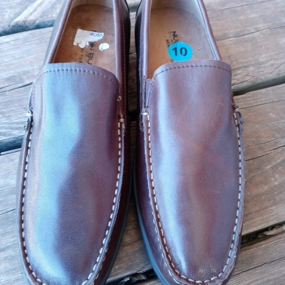 Nunn Bush men's brown leather loafer sz 10M. 183pm